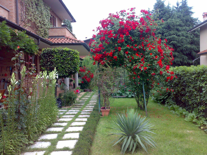 Others 2, B&B Les Fleurettes, Como