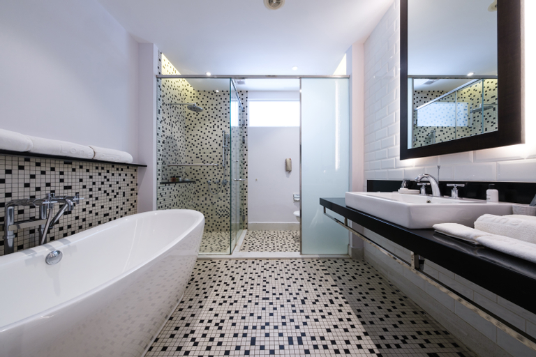 Bathroom 9