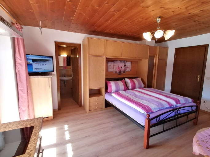 Bedroom 3, Country Charm, Bad Bayersoien, Garmisch-Partenkirchen