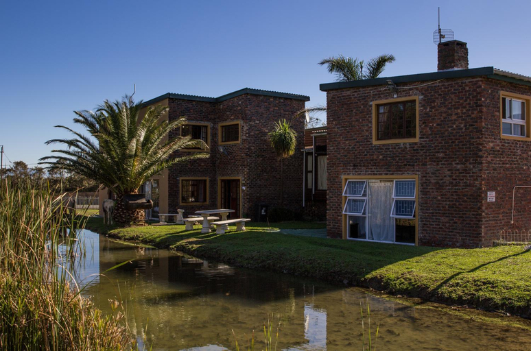 Exterior view 2, Kingfisher Hollow Self Catering Guest House., City of Cape Town