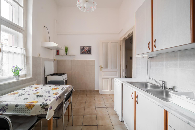 Others 4, Tomka Apartman, Szeged