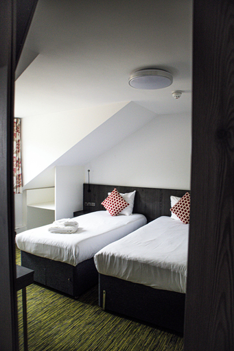 Bedroom 3, Draycote Hotel and Whitefields Golf Club, Warwickshire