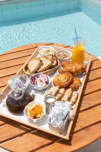 Food & Drinks, Alicia studios, Ionian Islands