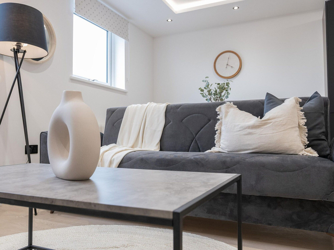 Living area 2, Discover Camden Passage One Bedroom by Belvilla, London