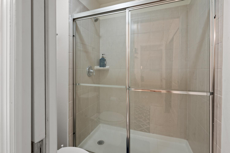 Bedroom 4, Windsor Resort 5br Private Poolhot Tub & Lakeview, Osceola