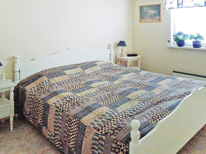 Room 3, 6 Person Holiday Home in Hastveda, Hässleholm