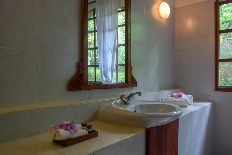 Bathroom 5, Eva Lanka Hotel, Tangalle