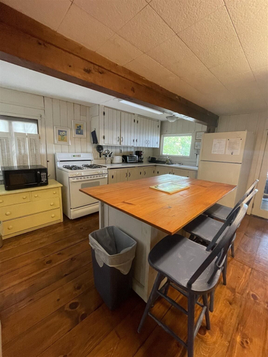 Private kitchen, Little Sandy-limit 8 3 Bedroom Cottage by RedAwning, Cumberland