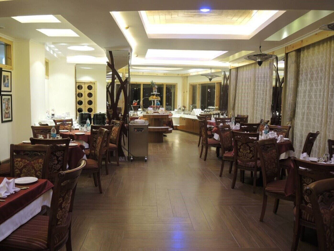 Food & Drinks 5, Crescent Resort, Darjiling