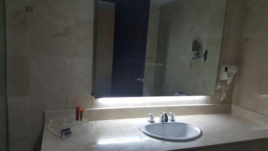 Bathroom 4, Hotel Suites Ambassador, Panamá