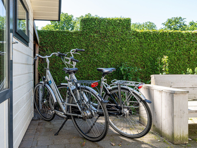 Property grounds 4, Chalet Kieftveen With hot tub for Four Person, Barneveld