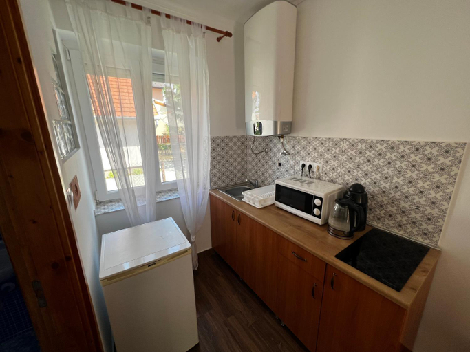 Others 4, Dalmatia Apartman, Hajdúszoboszló