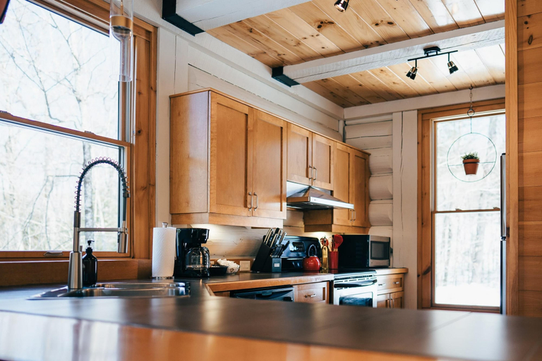Room 3, Be zen With Nature Enjoy Private hot tub Citq 301946, Les Laurentides