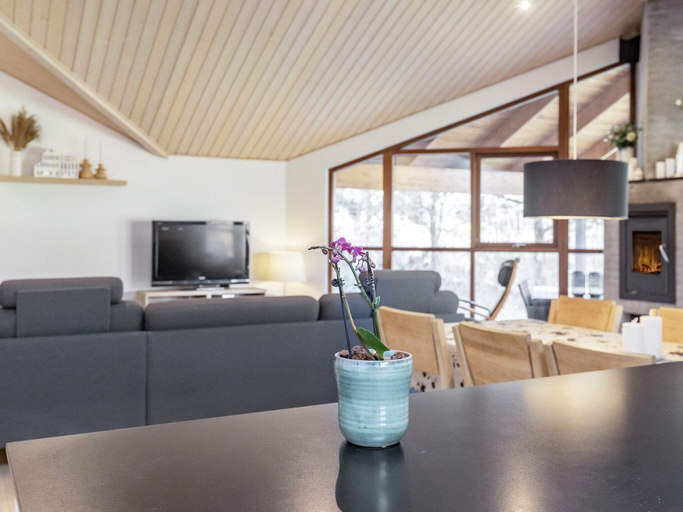 Others 5, 4 Star Holiday Home in Skals, Viborg
