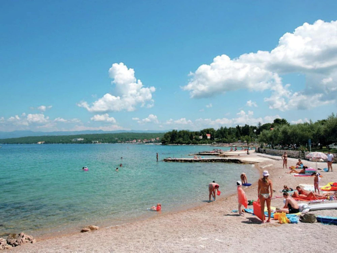 Others 4, Cosy Apartment in Malinska With Barbecue, Malinska-Dubašnica