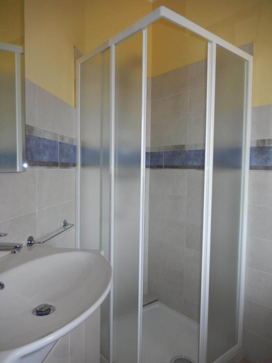 Bathroom 5, Le Colline di Maggiora, Novara