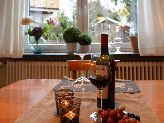 Food & Drinks 4, Ferienwohnung mit Sauna, Höxter