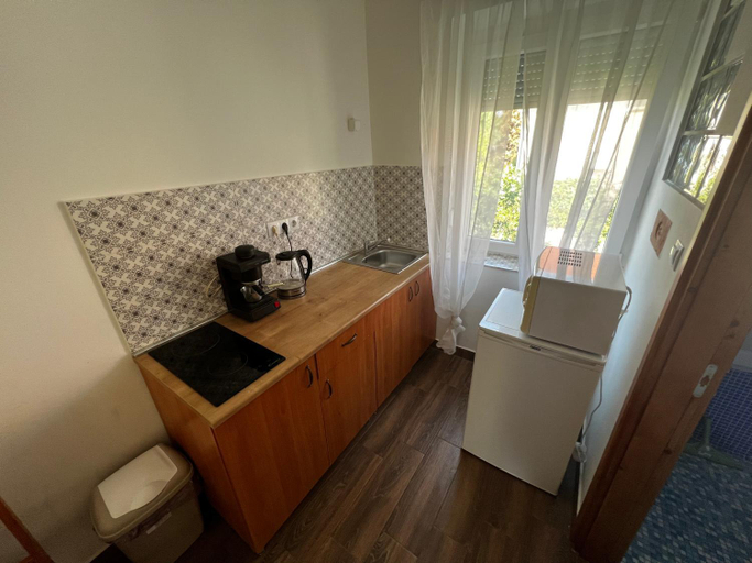 Others 5, Dalmatia Apartman, Hajdúszoboszló