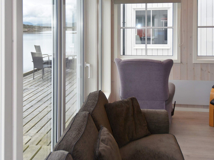 Living area 3, 6 Person Holiday Home in Bud, Averøy