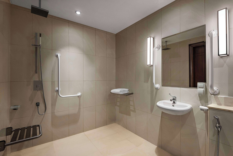 Bathroom 4, Radisson Hotel Muscat Panorama, Bausher