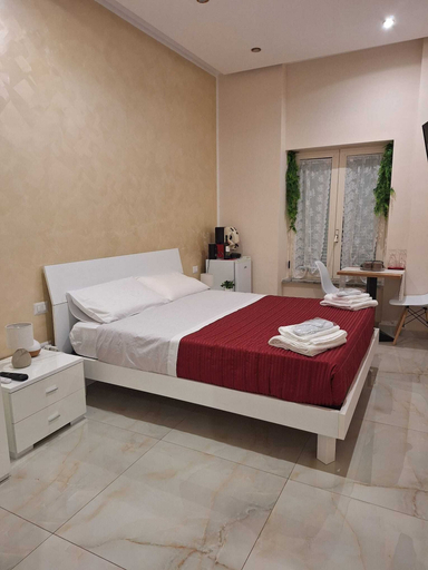 Bedroom 2, Pompei 79 AD b&b, Salerno