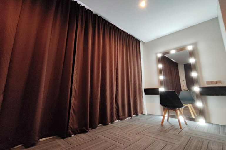 Bedroom 30
