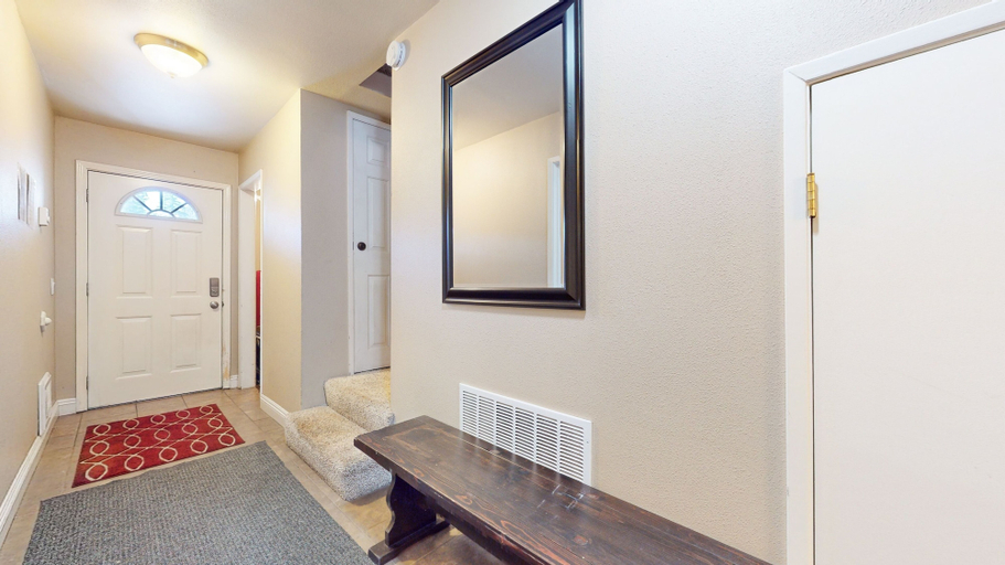 Interior 5, Lakeview Villas #27 3 Bedroom Condo by RedAwning, Mono