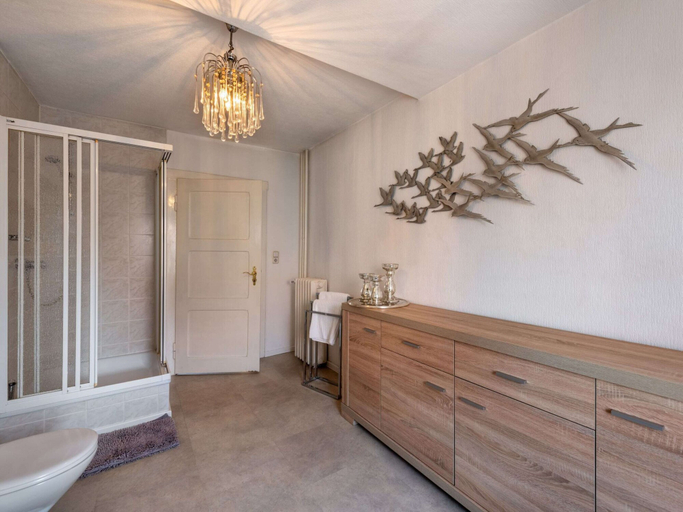 Bathroom 4, Holiday Home With Terrace in Falkenstein, Harz