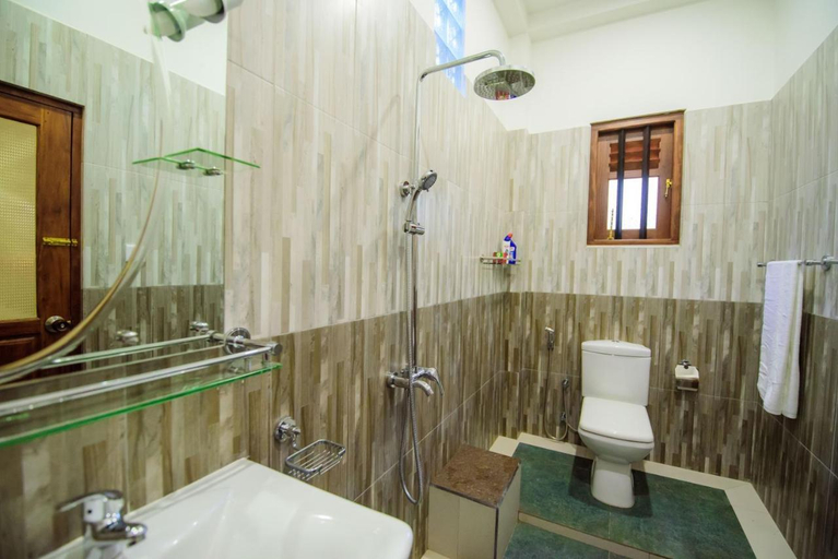 Bathroom 3, Halcyon Rest, Hikkaduwa