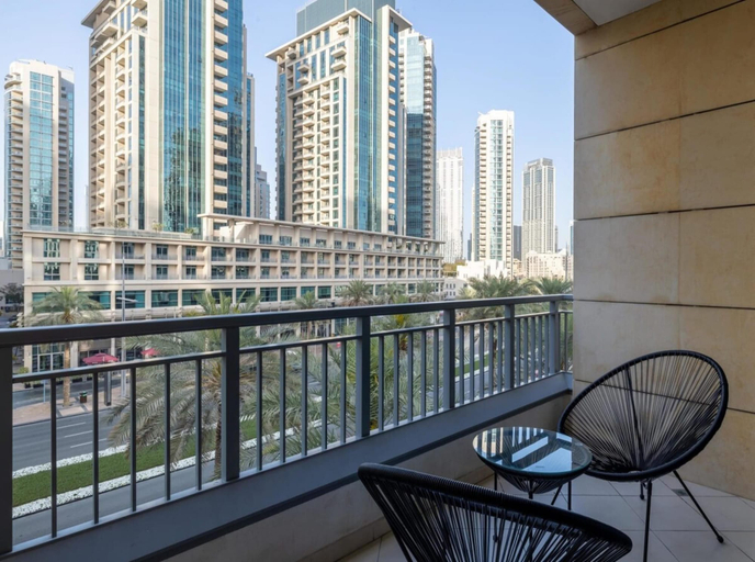 Room 2, Silkhaus Burj Khalifa Proximity Pool Gym Wifi, Dubai