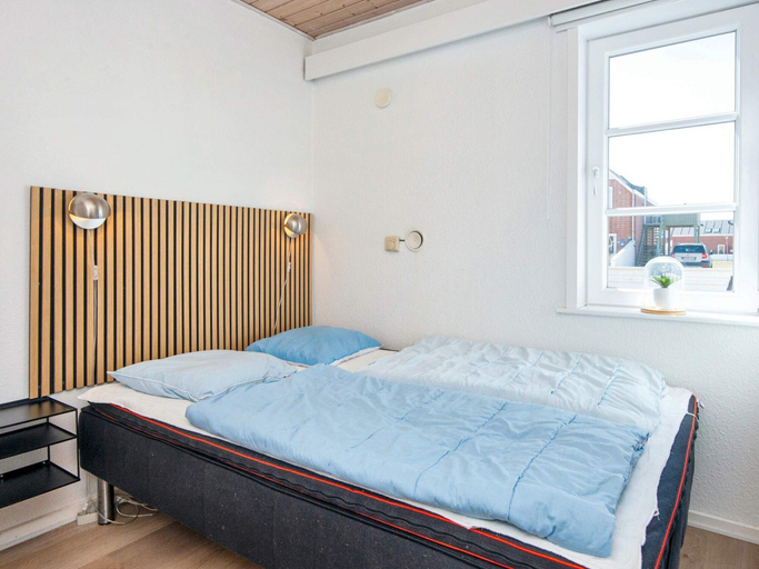 Bedroom 2, 5 Person Holiday Home in Romo, Tønder