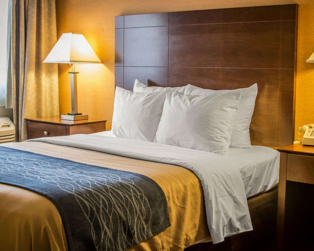 Bedroom 3, Quality Inn & Suites Port Huron, Saint Clair