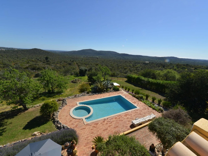 Pool 3, Elegant Loule Mansion With Pool, Loulé