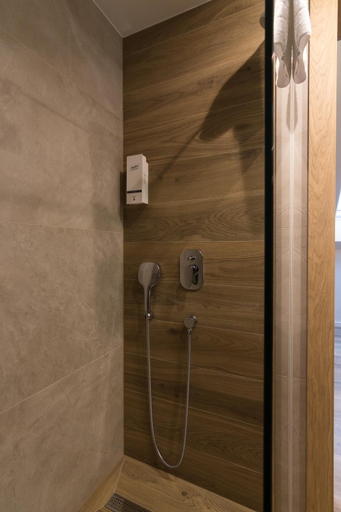 Bathroom 3, Mayisa Apartments, Sarajevo