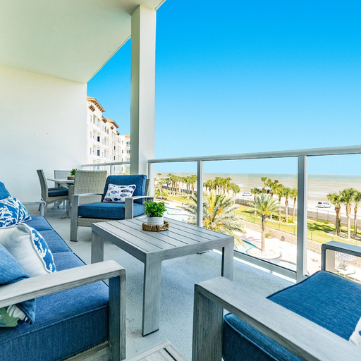 Room 3, Endless Summer at Diamond Beach, Galveston