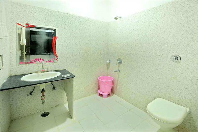 Bathroom, Anargh Holidays Inn, Rajsamand