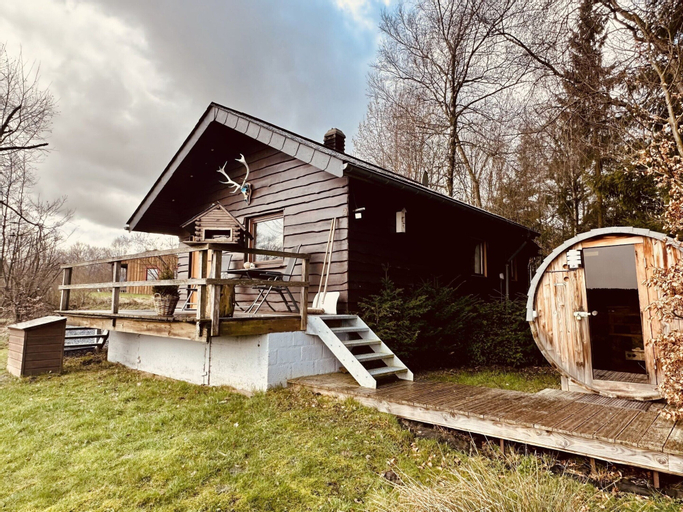 Chalet with terrace in Sourbrodt, Liège