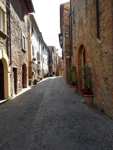 Dinas House Tuscany Holidays, Pisa