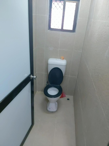 Bathroom 3, Barrett Accommodation Budget Rooms, Rewa