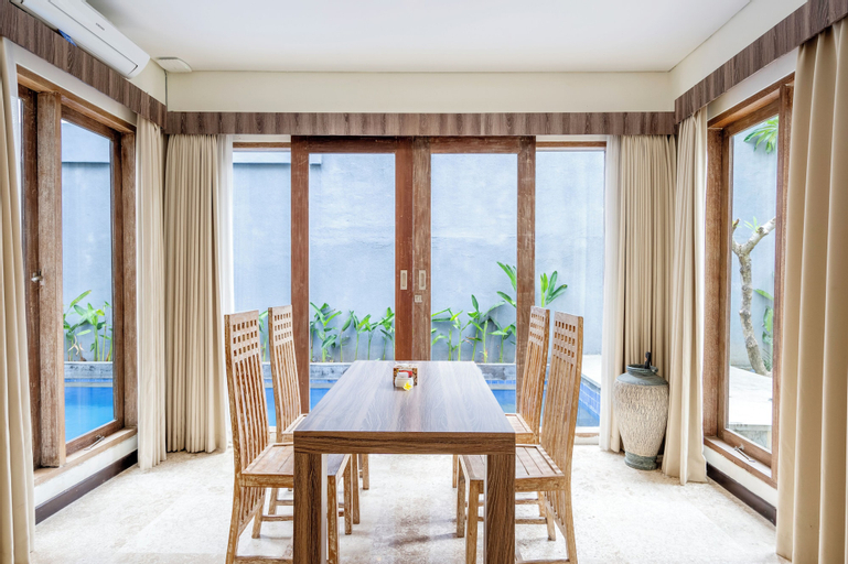 Dining Room 4