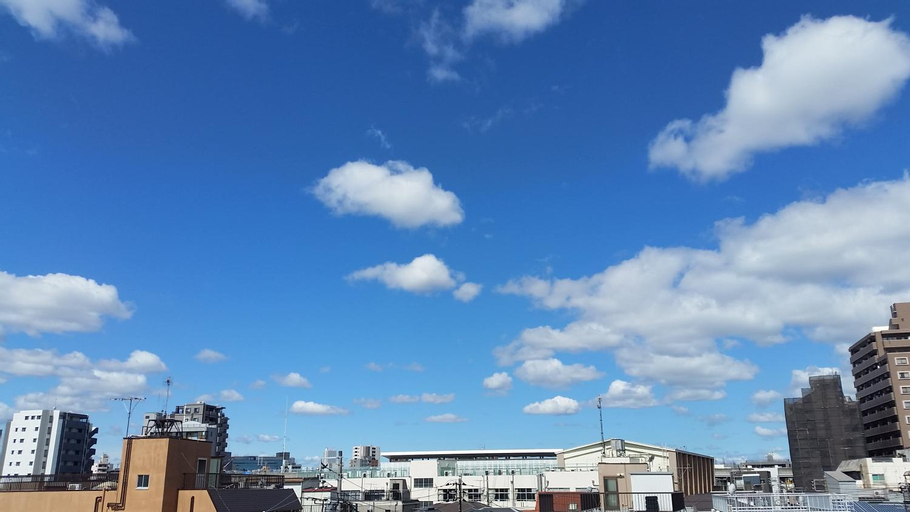 Exterior & Views 20