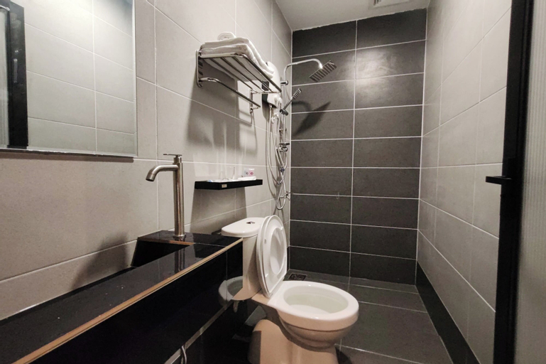 Bathroom 3