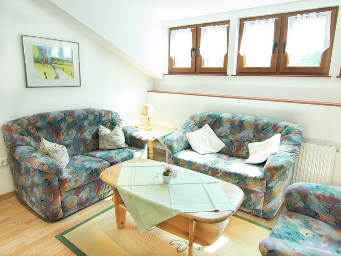 Others 5, Ferienwohnung in den Ruhpoldinger Bergen, Traunstein