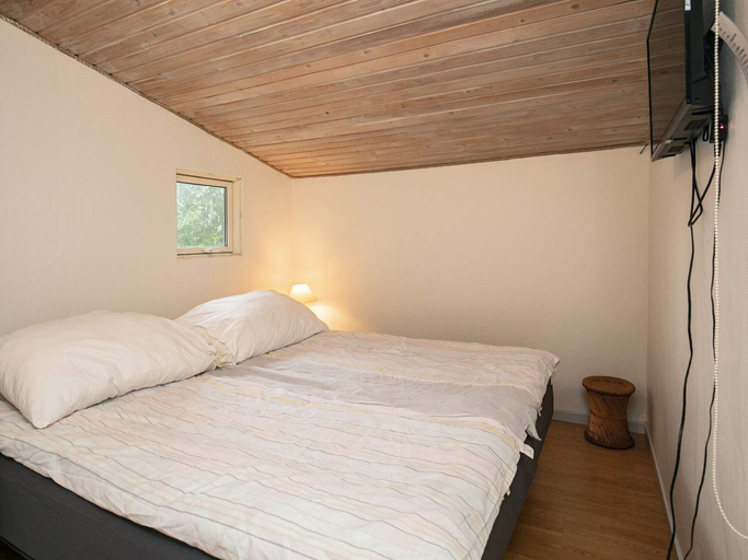 Room, 5 Person Holiday Home in Thyholm, Struer
