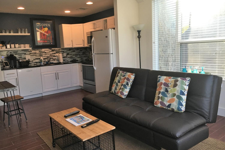 Others 5, Willow House Unit B, Travis