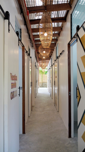 Sip Sunset Hostel and Lounge, El Nido