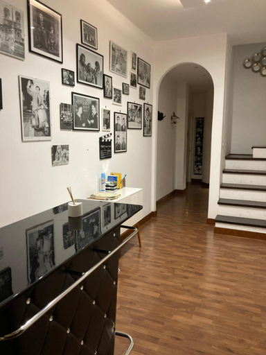 Others 5, Al Civico 32, Rome