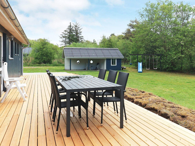 Others 4, 4 Star Holiday Home in Thyholm, Struer