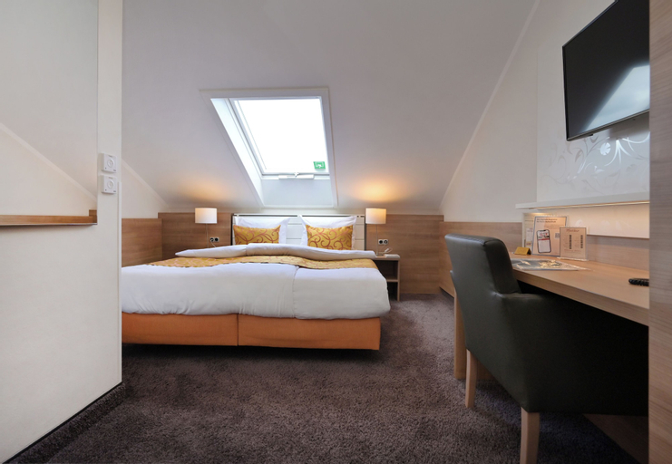 Bedroom 9