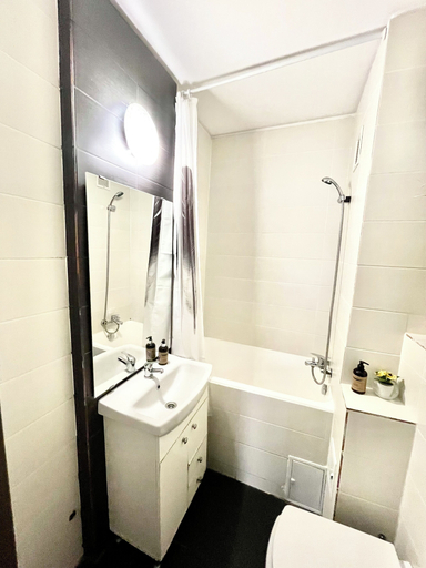 Bathroom 4, Tower Old City Apartment, Municipiul Bucuresti